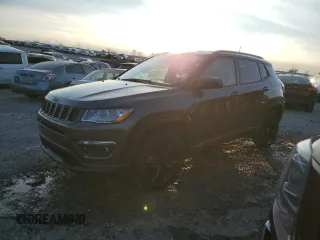 2020 Jeep Compass Latitude with VIN 3C4NJCBB7LT257392, listed as a Copart auction lot 47266465 with 68,883 mi miles and Salvage Title. Bid and sale history available at carsss.com. Image 1.