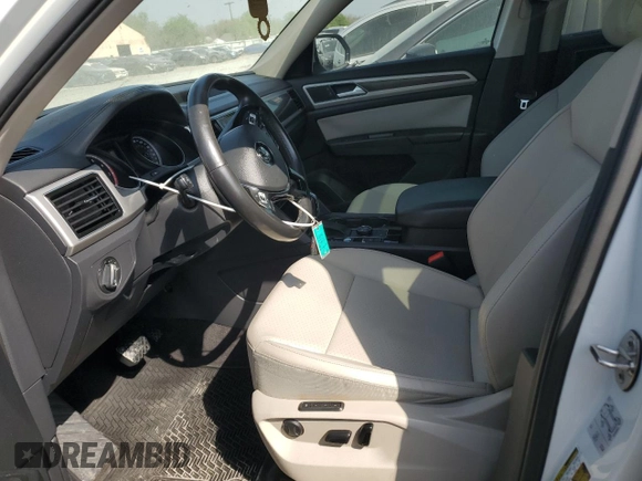 2018 Volkswagen Atlas SEL with VIN 1V2MR2CA2JC526426, listed as a Copart auction lot 48944265 with 102,938 mi miles and Salvage title. Bid and sale history available at DreamBid. Image 7.
