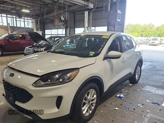 2020 Ford Escape SE z VIN 1FMCU9G66LUB14805, wystawiony jako IAAI lot #42388285 z przebiegiem 50 819 mil mil oraz . Historia ofert i sprzedaży dostępna na DreamBid. Obrazek 12.