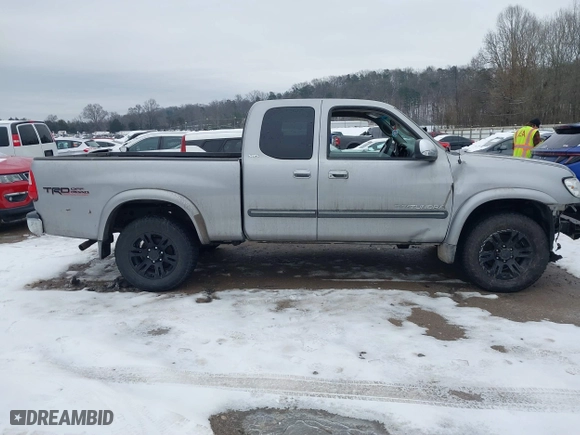 2005 Toyota Tundra SR5 with VIN 5TBBT44185S469957, listed as a IAAI auction lot 41306005 with 213,508 mi miles. Bid and sale history available at carsss.com. Image 13.