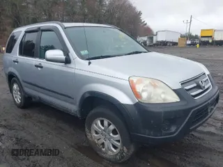 2005 Honda CR-V EX with VIN SHSRD78845U309048, listed as a IAAI auction lot 41981233 with 201,678 mi miles. Bid and sale history available at carsss.com. Image 1.