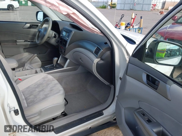 2009 Subaru Forester X with VIN JF2SH61609H701743, listed as a IAAI auction lot 42608420 with 103,319 mi miles and . Bid and sale history available at DreamBid. Image 5.