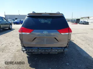 2011 Toyota Sienna LE AAS with VIN 5TDKK3DC0BS103380, listed as a IAAI auction lot 41855259 with 216,022 mi miles. Bid and sale history available at carsss.com. Image 16.