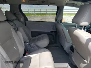 2018 Toyota Sienna XLE Auto Access Seat с VIN 5TDYZ3DC8JS925025, выставлен на аукционе Copart как лот 55523195 с пробегом 191 675 миль миль и Чистый • Clean title. История ставок и продаж доступна на DreamBid. Изображение 11.