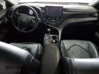 2022 Toyota Camry SE z VIN 4T1T11AKXNU002446, wystawiony jako Copart lot #53998025 z przebiegiem 50 759 mil mil oraz Szkoda całkowita • Salvage title. Historia ofert i sprzedaży dostępna na DreamBid. Obrazek 8.