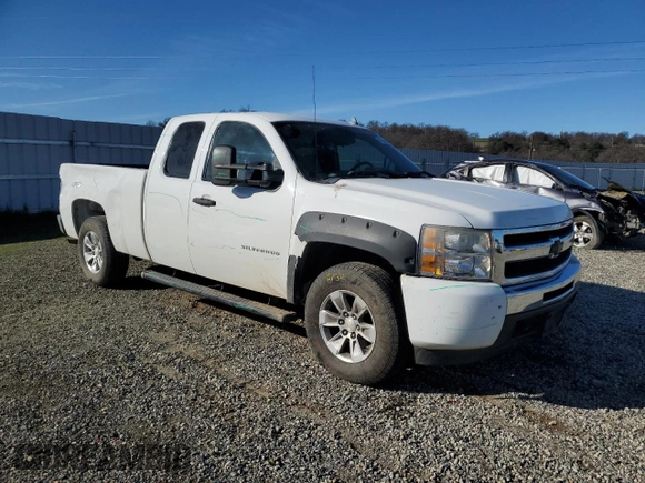 2010 Chevrolet Silverado 1500 LS with VIN 1GCSKREA5AZ245740, listed as a Copart auction lot 47038335 with 163,599 mi miles and Salvage Title. Bid and sale history available at DreamBid. Image 4.