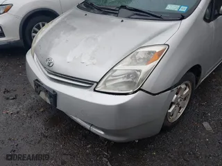 2005 Toyota Prius with VIN JTDKB22U957026061, listed as a IAAI auction lot 41984149 with 188,700 mi miles. Bid and sale history available at carsss.com. Image 6.