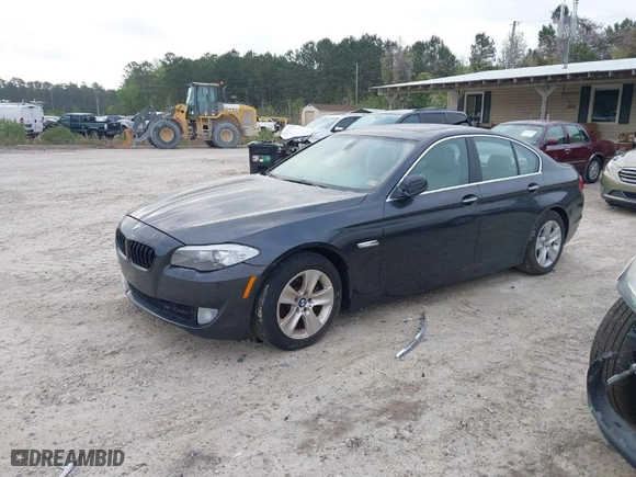 2012 BMW 5 Series 528i with VIN WBAXG5C58CDW24671, listed as a IAAI auction lot 41917583 with 167,098 mi miles. Bid and sale history available at carsss.com. Image 2.