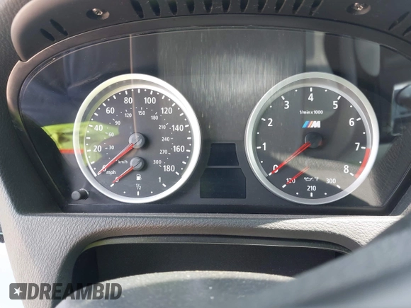 2010 BMW X5 M z VIN 5YMGY0C53ALK26006, wystawiony jako IAAI lot #42329794 z przebiegiem Nie podano mil oraz . Historia ofert i sprzedaży dostępna na DreamBid. Obrazek 15.