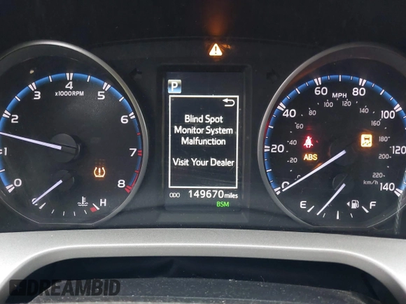2018 Toyota RAV4 XLE with VIN 2T3RFREV1JW842728, listed as a IAAI auction lot 41519668 with 149,670 mi miles. Bid and sale history available at carsss.com. Image 7.