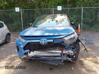2022 Toyota RAV4 Hybrid XSE z VIN 2T3E6RFV2NW032835, wystawiony jako IAAI lot #42429819 z przebiegiem 67 101 mil mil oraz . Historia ofert i sprzedaży dostępna na DreamBid. Obrazek 12.