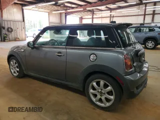 2010 MINI Hardtop S with VIN WMWMF7C59ATW88691, listed as a Copart auction lot 51974255 with Not Provided miles and Clean Title. Bid and sale history available at DreamBid. Image 2.