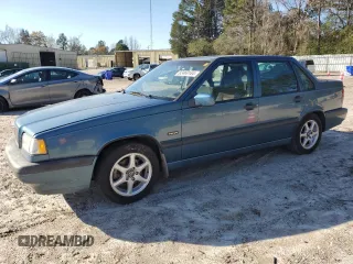 1997 Volvo S70 with VIN YV1LS5547V2378449, listed as a Copart auction lot 82469184 with 77,981 mi miles and Clean Title. Bid and sale history available at carsss.com. Image 1.