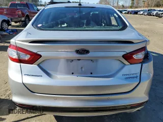 2016 Ford Fusion Titanium Hybrid with VIN 3FA6P0RU9GR387322, listed as a Copart auction lot 88020165 with 142,075 mi miles and Clean Title. Bid and sale history available at carsss.com. Image 6.