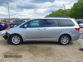 2017 Toyota Sienna XLE Auto Access Seat with VIN 5TDYZ3DC0HS845616, listed as a IAAI auction lot 42027773 with 89,108 mi miles and . Bid and sale history available at DreamBid. Image 15.