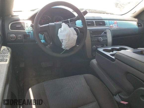 2014 Chevrolet Tahoe Commercial with VIN 1GNLC2E04ER202441, listed as a Copart auction lot 61310725 with 117,443 mi miles and Salvage title. Bid and sale history available at DreamBid. Image 8.