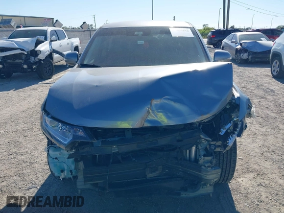 2020 Mitsubishi Outlander SE z VIN JA4AD3A33LZ025410, wystawiony jako IAAI lot #41805342 z przebiegiem 41 154 mil mil oraz . Historia ofert i sprzedaży dostępna na DreamBid. Obrazek 13.