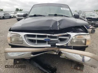 1997 Ford Explorer XL z VIN 1FMDU34E1VZA51776, wystawiony jako Copart lot #55132575 z przebiegiem 191 196 mil mil oraz Szkoda całkowita • Salvage title. Historia ofert i sprzedaży dostępna na DreamBid. Obrazek 5.