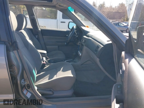 2006 Subaru Forester 2.5 X w/Premium Pkg with VIN JF1SG65666H757067, listed as a IAAI auction lot 42013331 with 178,746 mi miles. Bid and sale history available at carsss.com. Image 5.