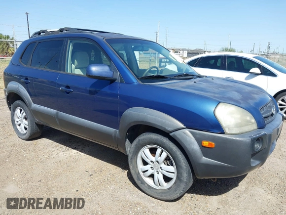 2007 Hyundai Tucson SE with VIN KM8JN12D97U503794, listed as a IAAI auction lot 41810035 with 136,321 mi miles. Bid and sale history available at carsss.com. Image 1.