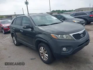2011 Kia Sorento EX with VIN 5XYKU4A15BG145737, listed as a IAAI auction lot 42287748 with 351,465 mi miles and . Bid and sale history available at DreamBid. Image 1.