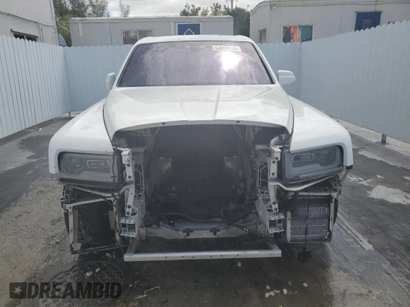 2020 Rolls-Royce Cullinan z VIN SLATV4C00LU202245, wystawiony jako Copart lot #53094575 z przebiegiem 30 809 mil mil oraz Szkody całkowita. Historia ofert i sprzedaży dostępna na DreamBid. Obrazek 5.