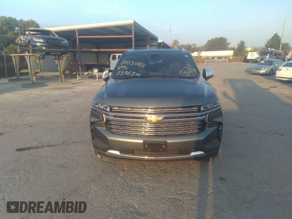 2023 Chevrolet Suburban Premier z VIN 1GNSKFKD8PR305863, wystawiony jako IAAI lot #37536455 z przebiegiem 13 765 mil mil oraz . Historia ofert i sprzedaży dostępna na DreamBid. Obrazek 12.