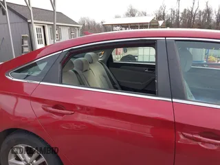 2016 Hyundai Sonata SE with VIN 5NPE24AF9GH414904, listed as a IAAI auction lot 41633415 with 107,778 mi miles and . Bid and sale history available at carsss.com. Image 18.