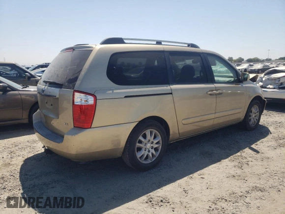 2006 Kia Sedona LX with VIN KNDMB233666035774, listed as a Copart auction lot 65491474 with 106,909 mi miles and Salvage Title. Bid and sale history available at carsss.com. Image 3.