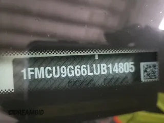 2020 Ford Escape SE z VIN 1FMCU9G66LUB14805, wystawiony jako IAAI lot #42388285 z przebiegiem 50 819 mil mil oraz . Historia ofert i sprzedaży dostępna na DreamBid. Obrazek 24.