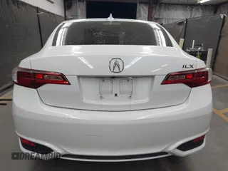 2018 Acura ILX with VIN 19UDE2F30JA002215, listed as a IAAI auction lot 41989391 with 39,816 mi miles and . Bid and sale history available at carsss.com. Image 17.