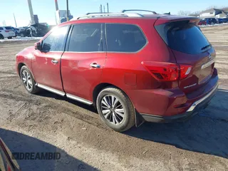 2018 Nissan Pathfinder SL with VIN 5N1DR2MN5JC611324, listed as a IAAI auction lot 41444355 with 68,787 mi miles. Bid and sale history available at carsss.com. Image 3.