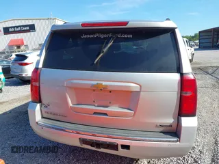 2017 Chevrolet Suburban Premier z VIN 1GNSCJKCXHR208785, wystawiony jako IAAI lot #42166963 z przebiegiem 227 249 mil mil oraz . Historia ofert i sprzedaży dostępna na DreamBid. Obrazek 16.