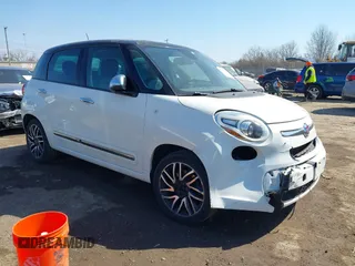 2014 FIAT 500L Lounge with VIN ZFBCFACHXEZ028896, listed as a IAAI auction lot 41751360 with 157,966 mi miles. Bid and sale history available at carsss.com. Image 1.