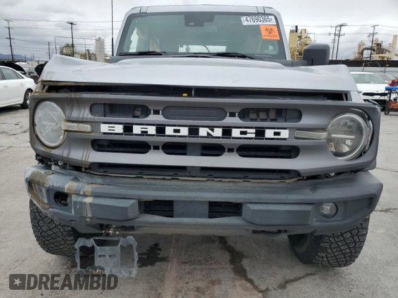 2022 Ford Bronco with VIN 1FMEE5DP1NLA98307, listed as a Copart auction lot 47690365 with 34,490 mi miles and Salvage Title. Bid and sale history available at DreamBid. Image 5.
