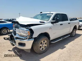 2024 Ram 2500 Big Horn z VIN 3C6UR5DL6RG105991, wystawiony jako Copart lot #57835485 z przebiegiem 29 656 mil mil oraz Szkoda całkowita • Salvage title. Historia ofert i sprzedaży dostępna na DreamBid. Obrazek 1.