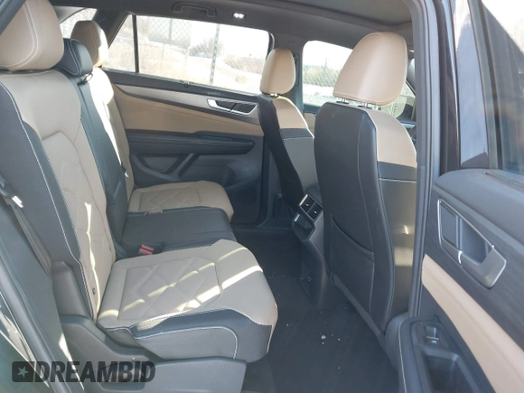 2024 Volkswagen Atlas SE z VIN 1V2KE2CA5RC227558, wystawiony jako IAAI lot #41645555 z przebiegiem 22 117 mil mil oraz . Historia ofert i sprzedaży dostępna na DreamBid. Obrazek 8.