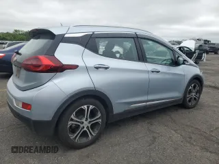 2017 Chevrolet Bolt EV Premier z VIN 1G1FX6S09H4165354, wystawiony jako Copart lot #60276045 z przebiegiem 106 852 mil mil oraz Szkoda całkowita • Salvage title. Historia ofert i sprzedaży dostępna na DreamBid. Obrazek 3.