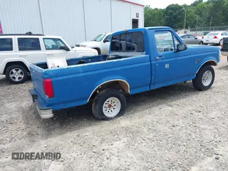1992 Ford F-150 с VIN 1FTDF15N8NNA04687, выставлен на аукционе IAAI как лот 42452344 с пробегом Не указан миль и . История ставок и продаж доступна на DreamBid. Изображение 4.