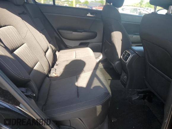 2017 Kia Sportage LX z VIN KNDPMCAC4H7103647, wystawiony jako Copart lot #56745355 z przebiegiem 105 461 mil mil oraz Szkoda całkowita • Salvage title. Historia ofert i sprzedaży dostępna na DreamBid. Obrazek 11.