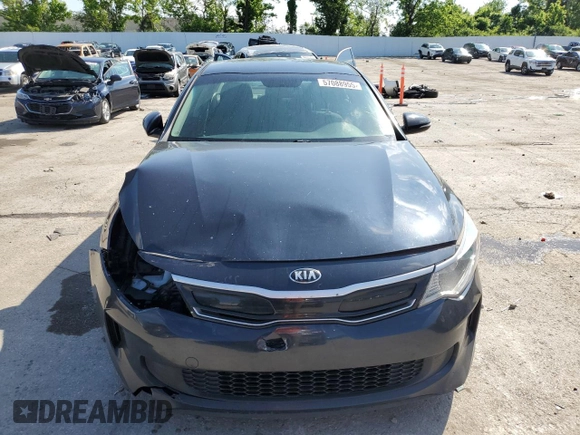 2018 Kia Optima Premium z VIN KNAGT4LEXJ5020519, wystawiony jako Copart lot #57088955 z przebiegiem Nie podano mil oraz Szkoda całkowita • Salvage title. Historia ofert i sprzedaży dostępna na DreamBid. Obrazek 5.