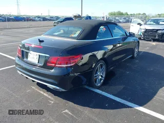 2016 Mercedes-Benz E 400 with VIN WDDKK6FF7GF334640, listed as a IAAI auction lot 42014084 with Not Provided miles and . Bid and sale history available at carsss.com. Image 4.