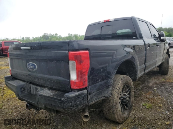 2019 Ford F-250 XL z VIN 1FT7W2B64KEF47241, wystawiony jako Copart lot #59887175 z przebiegiem 66 942 mil mil oraz Szkoda całkowita • Salvage title. Historia ofert i sprzedaży dostępna na DreamBid. Obrazek 3.
