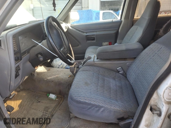1994 Ford Explorer Eddie Bauer z VIN 1FMDU34X4RUE80513, wystawiony jako Copart lot #80094394 z przebiegiem 293 609 mil mil oraz Szkoda całkowita • Salvage title. Historia ofert i sprzedaży dostępna na DreamBid. Obrazek 7.