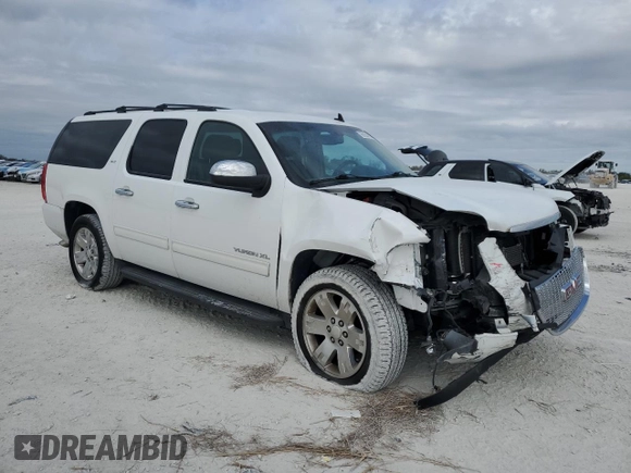 2014 GMC Yukon XL SLT with VIN 1GKS1KE04ER164286, listed as a Copart auction lot 88356835 with 126,415 mi miles and Salvage Title. Bid and sale history available at carsss.com. Image 4.