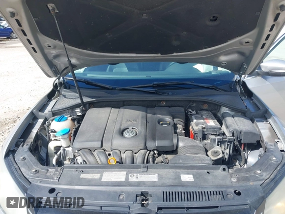 2013 Volkswagen Passat SE w/Sunroof & Nav with VIN 1VWBP7A37DC125598, listed as a IAAI auction lot 42022573 with 149,812 mi miles. Bid and sale history available at carsss.com. Image 10.