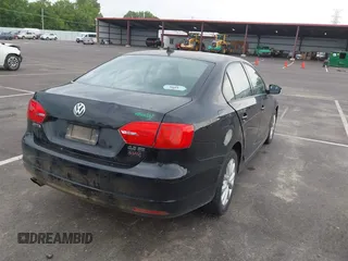 2012 Volkswagen Jetta SE with VIN 3VWDX7AJ4CM414622, listed as a IAAI auction lot 42681807 with 195,821 mi miles and . Bid and sale history available at DreamBid. Image 4.