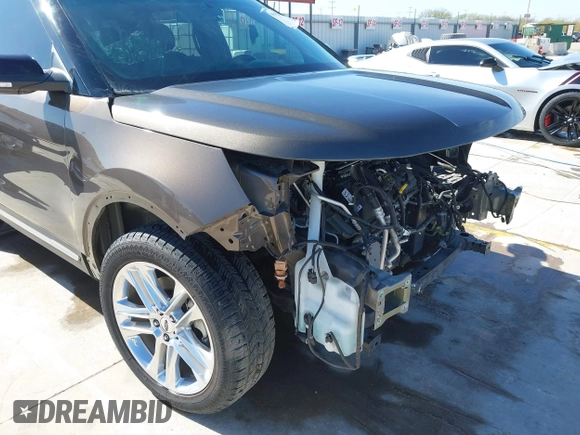 2016 Ford Explorer XLT with VIN 1FM5K7D89GGB11474, listed as a IAAI auction lot 41690237 with 19,109 mi miles and . Bid and sale history available at carsss.com. Image 20.