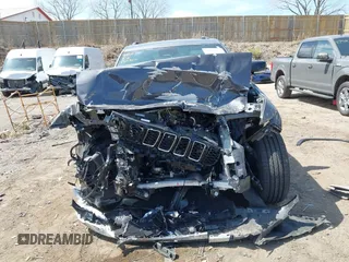 2024 Jeep Grand Cherokee Limited with VIN 1C4RJKBG2R8531452, listed as a IAAI auction lot 42099767 with 13,398 mi miles and . Bid and sale history available at DreamBid. Image 12.