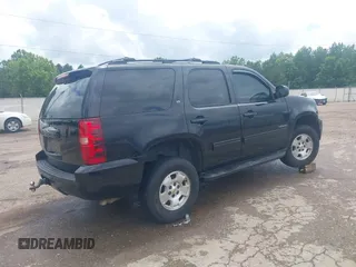 2014 Chevrolet Tahoe LT z VIN 1GNSKBE02ER133795, wystawiony jako IAAI lot #42335322 z przebiegiem 217 292 mil mil oraz . Historia ofert i sprzedaży dostępna na DreamBid. Obrazek 4.